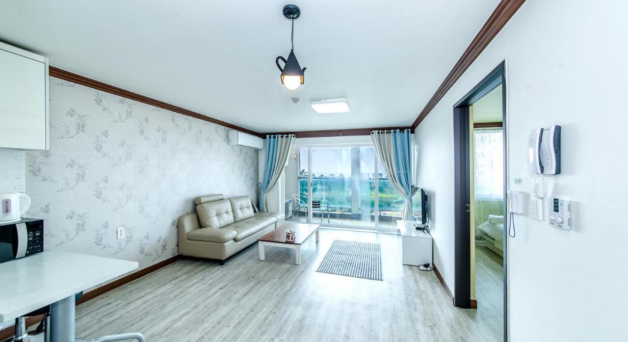 Ghost House Villa Jeju Bilik gambar